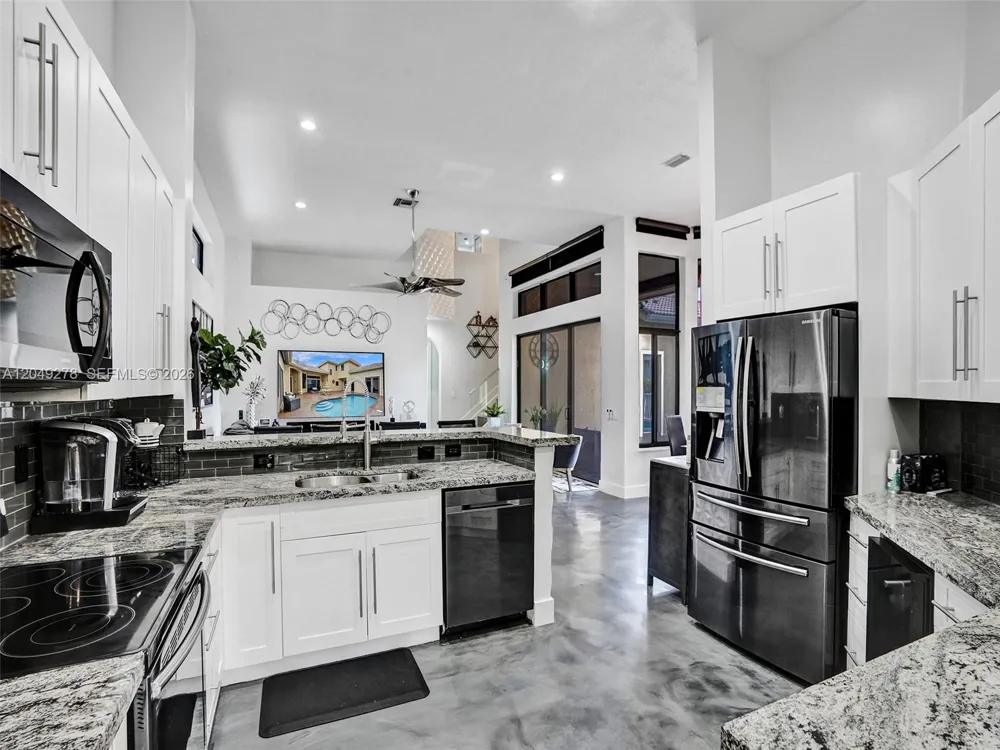303 NW 119th Dr Coral Springs, FL 33071
