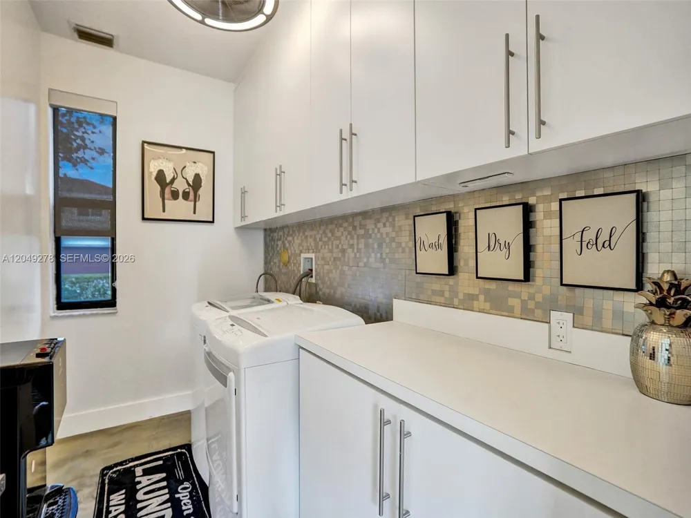 303 NW 119th Dr Coral Springs, FL 33071