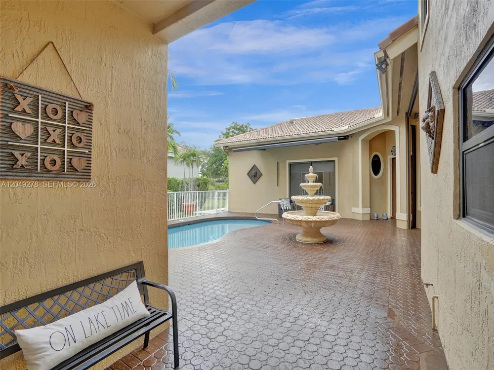 303 NW 119th Dr Coral Springs, FL 33071