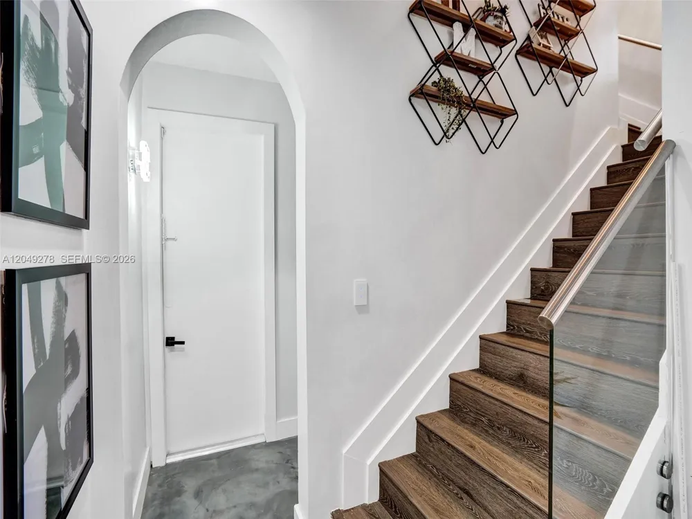 303 NW 119th Dr Coral Springs, FL 33071