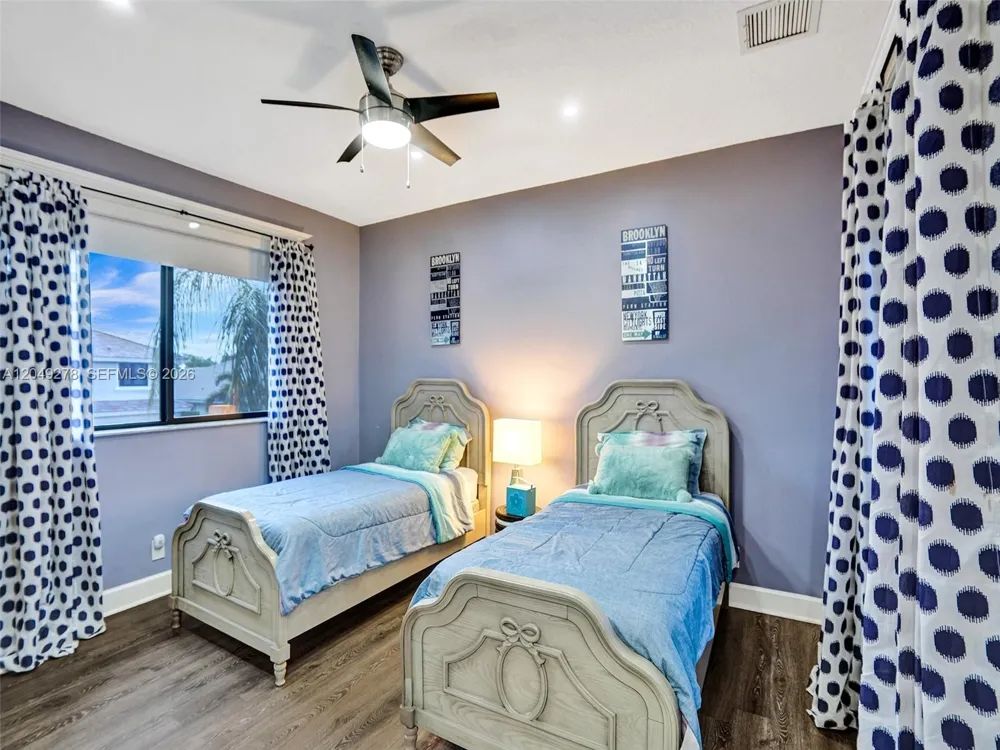 303 NW 119th Dr Coral Springs, FL 33071