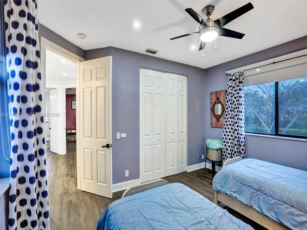 303 NW 119th Dr Coral Springs, FL 33071