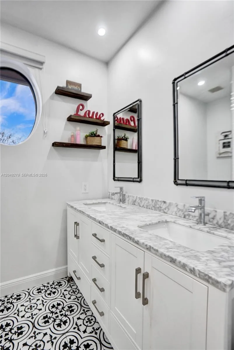 303 NW 119th Dr Coral Springs, FL 33071