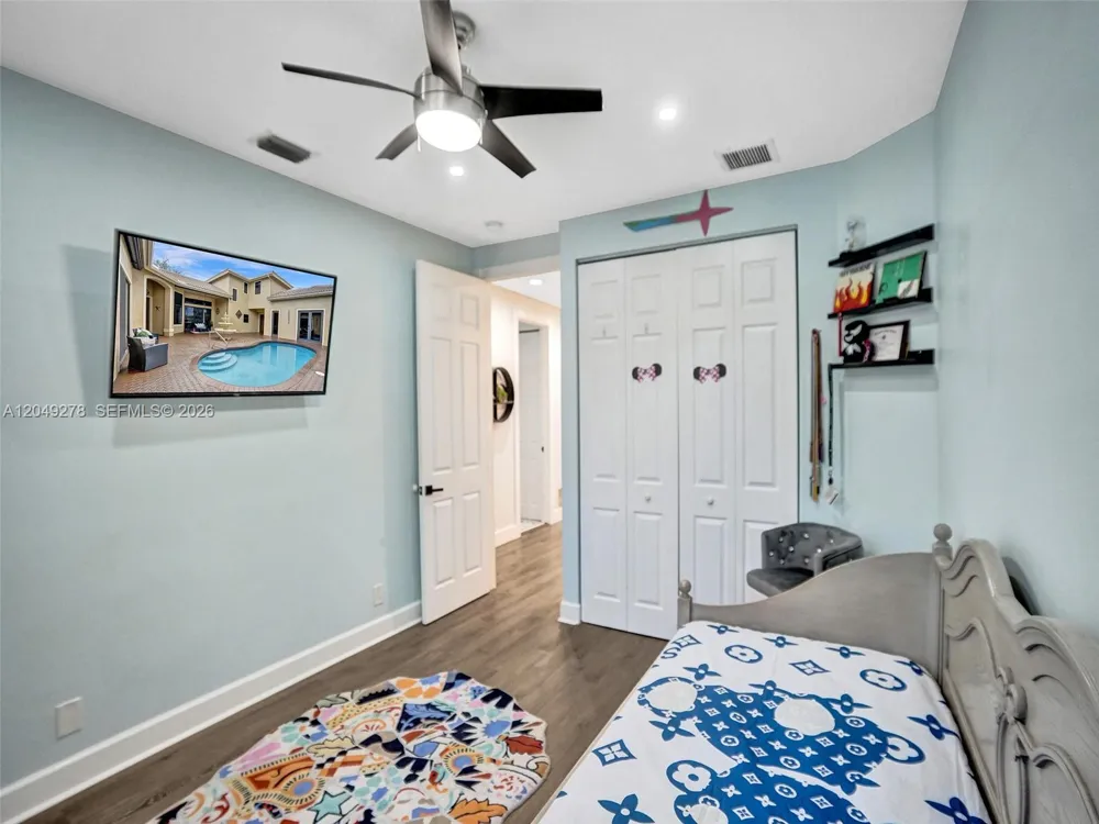 303 NW 119th Dr Coral Springs, FL 33071