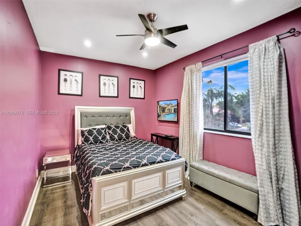 303 NW 119th Dr Coral Springs, FL 33071