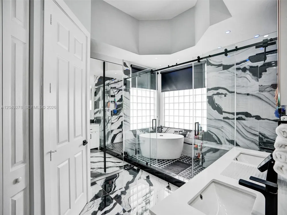 303 NW 119th Dr Coral Springs, FL 33071