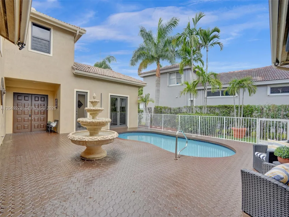 303 NW 119th Dr Coral Springs, FL 33071
