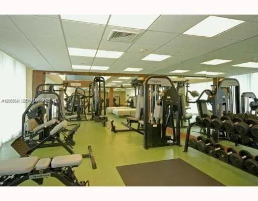 41 SE 5th St #402 Miami, FL 33131