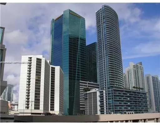 41 SE 5th St #402 Miami, FL 33131