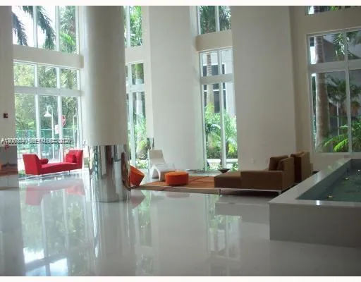 41 SE 5th St #402 Miami, FL 33131