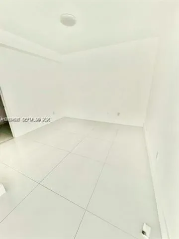 400 Sunny Isles Blvd #817 Sunny Isles Beach, FL 33160
