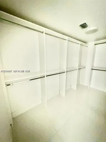 400 Sunny Isles Blvd #817 Sunny Isles Beach, FL 33160