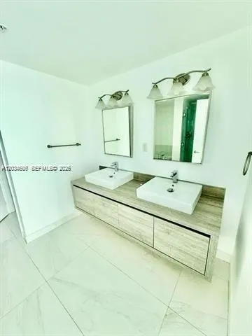 400 Sunny Isles Blvd #817 Sunny Isles Beach, FL 33160