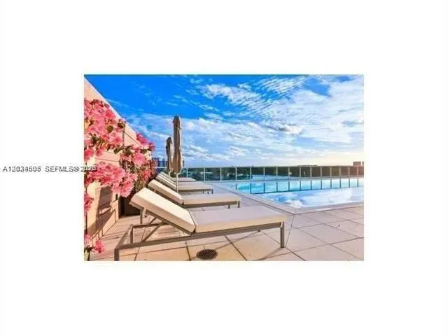 400 Sunny Isles Blvd #817 Sunny Isles Beach, FL 33160
