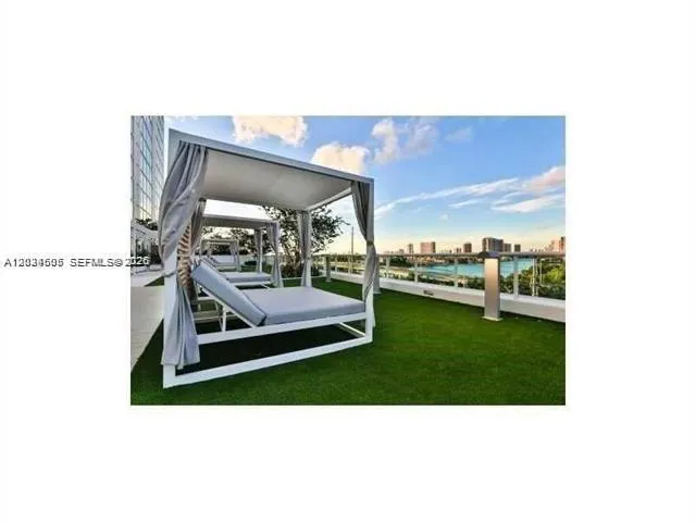 400 Sunny Isles Blvd #817 Sunny Isles Beach, FL 33160