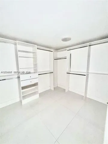 400 Sunny Isles Blvd #817 Sunny Isles Beach, FL 33160