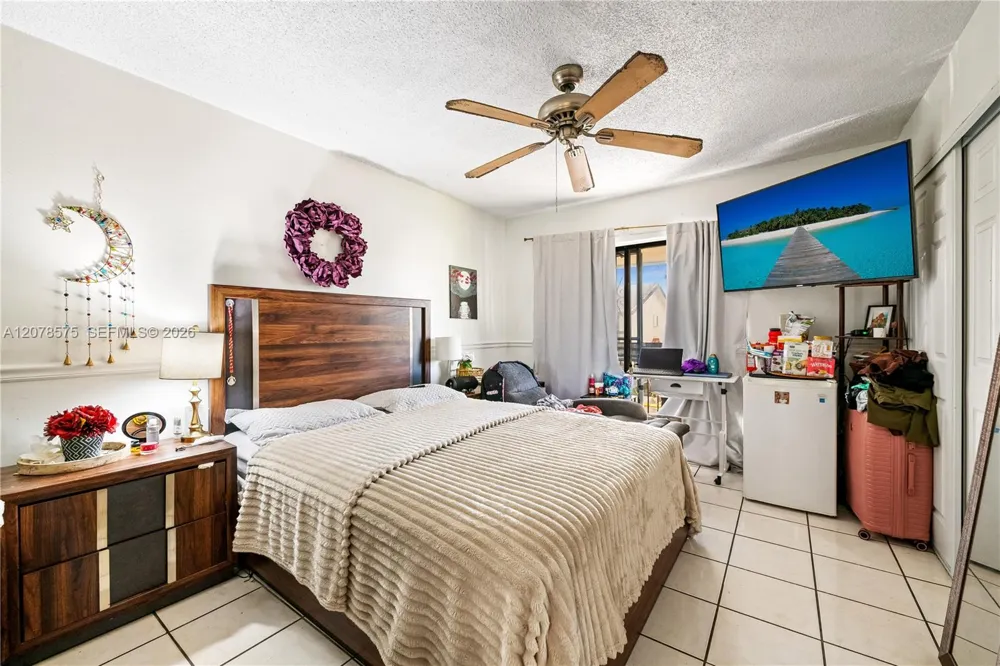 2093 W 54th Ter #38 Hialeah, FL 33016