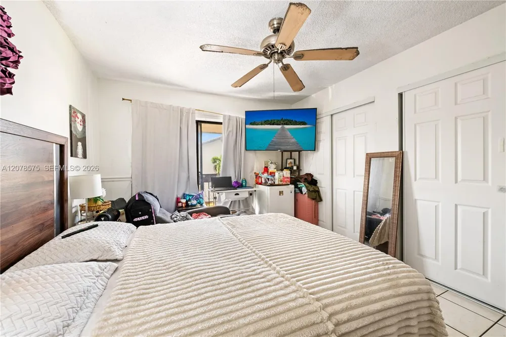 2093 W 54th Ter #38 Hialeah, FL 33016