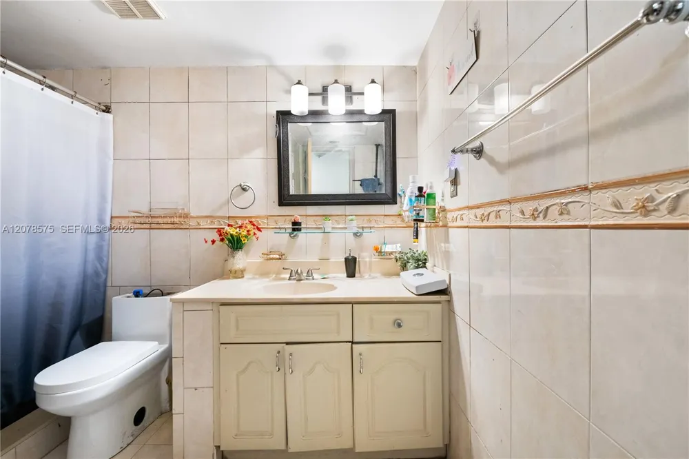 2093 W 54th Ter #38 Hialeah, FL 33016