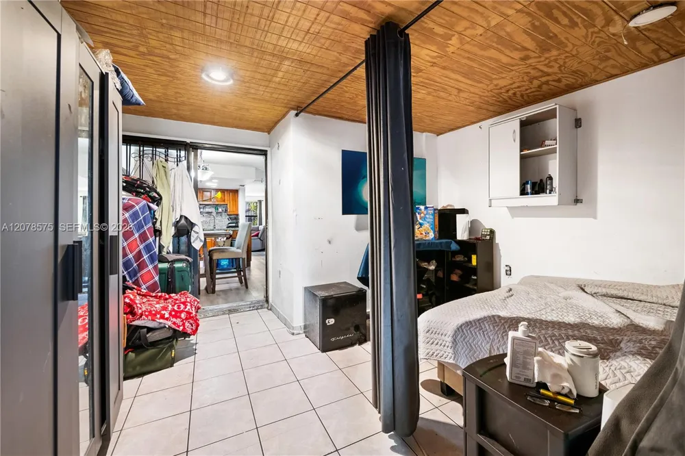 2093 W 54th Ter #38 Hialeah, FL 33016