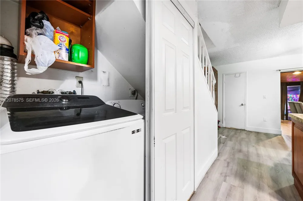 2093 W 54th Ter #38 Hialeah, FL 33016