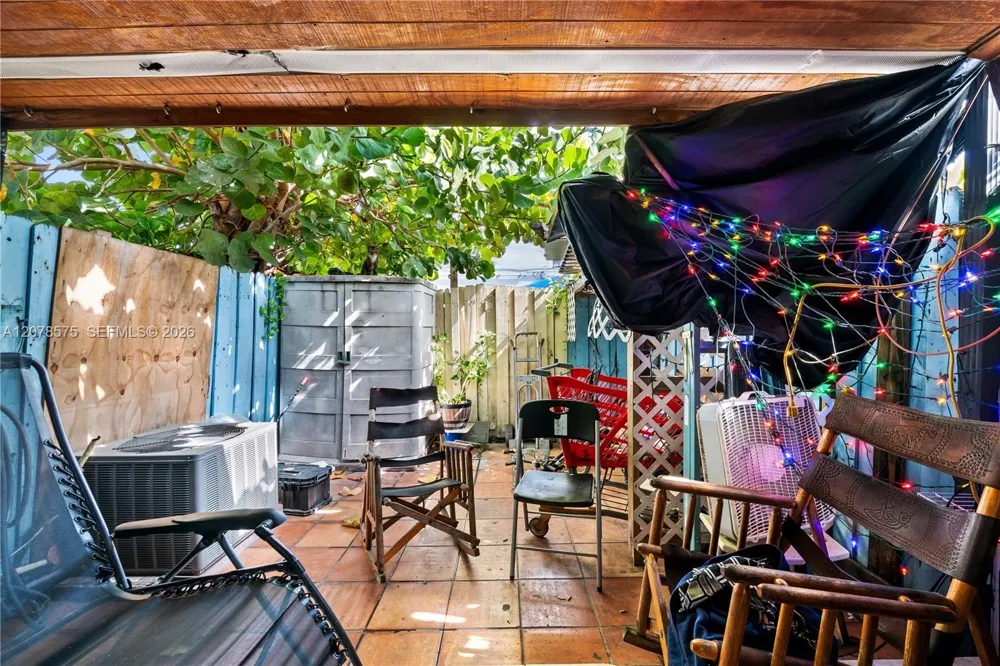 2093 W 54th Ter #38 Hialeah, FL 33016