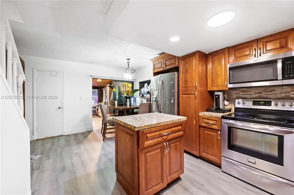 2093 W 54th Ter #38 Hialeah, FL 33016