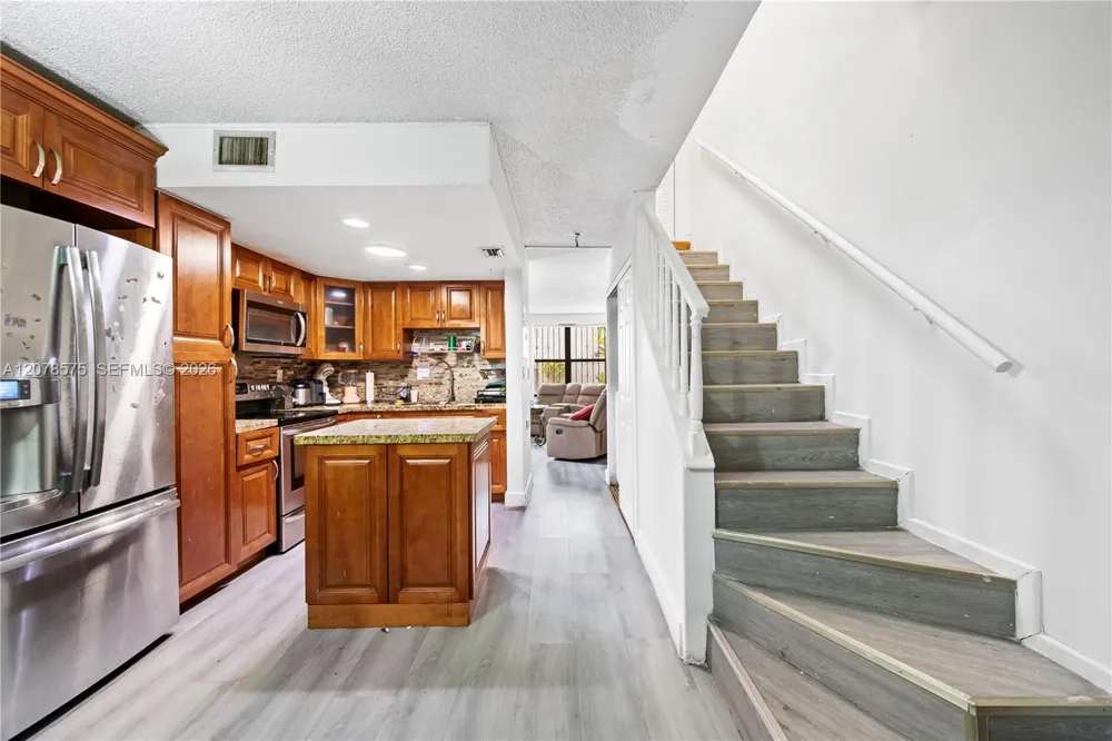 2093 W 54th Ter #38 Hialeah, FL 33016