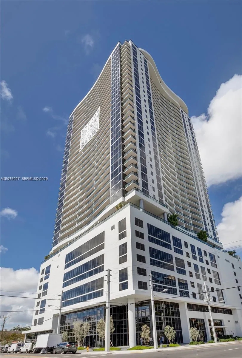 1600 NE 1st Ave #1202 Miami, FL 33132