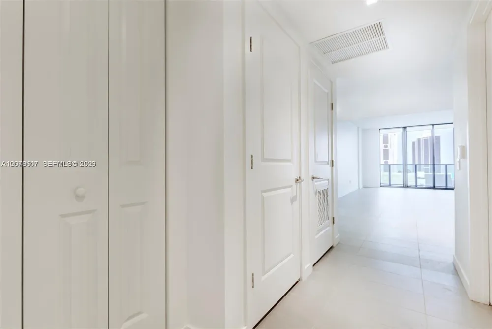 1600 NE 1st Ave #1202 Miami, FL 33132