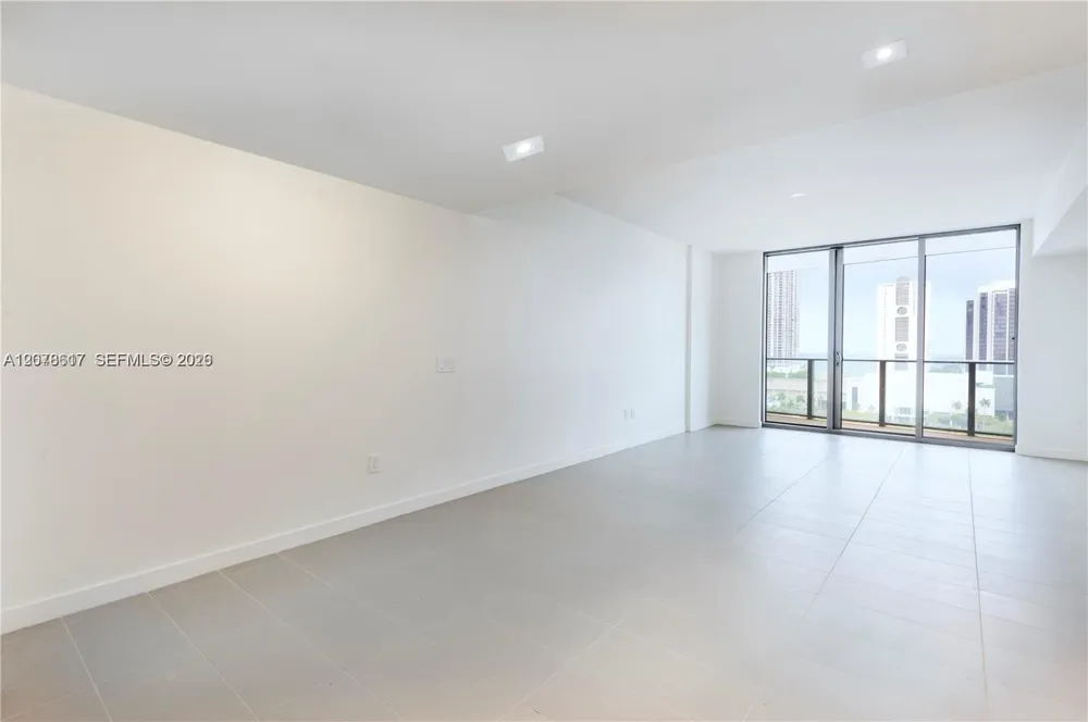 1600 NE 1st Ave #1202 Miami, FL 33132