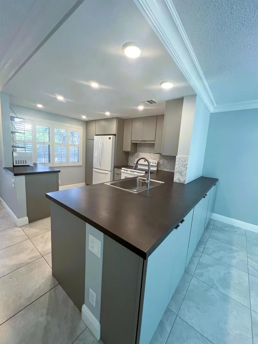 3203 Portofino Point #G2 Coconut Creek, FL 33066