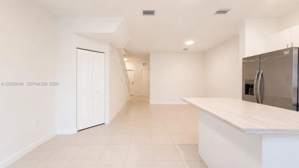 883 NE 211th St #883 Miami, FL 33179