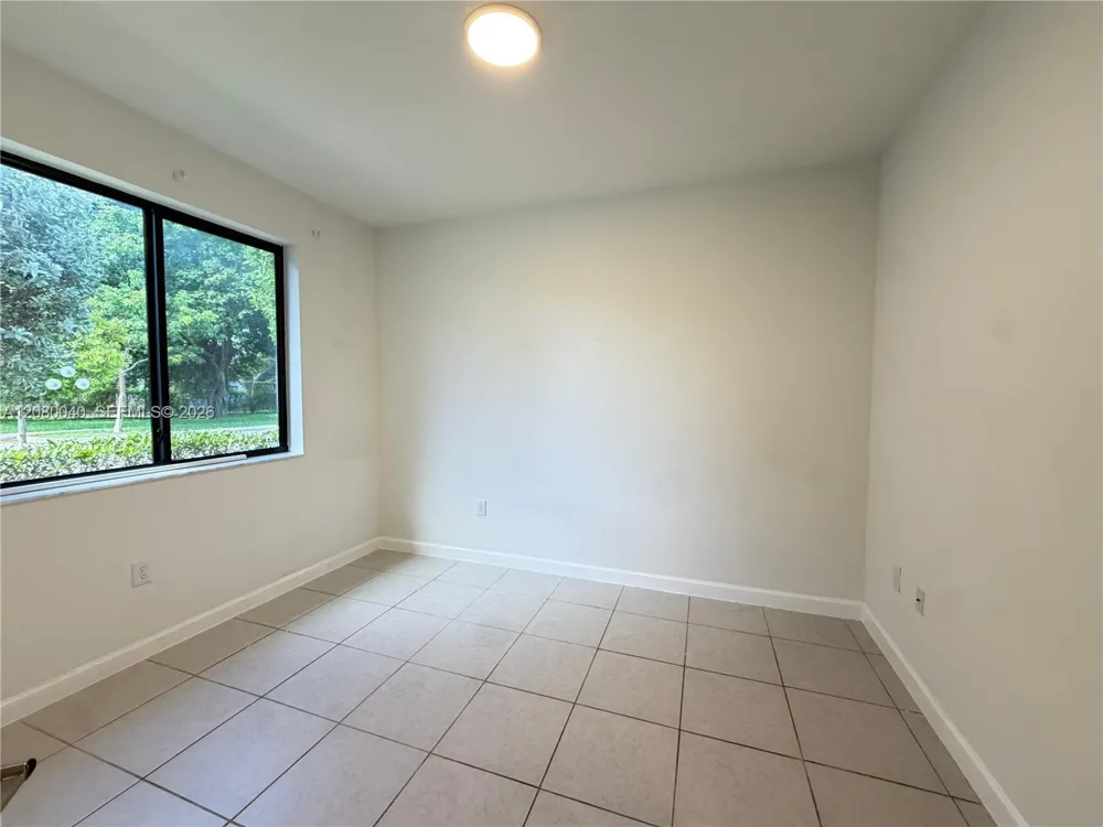 883 NE 211th St #883 Miami, FL 33179