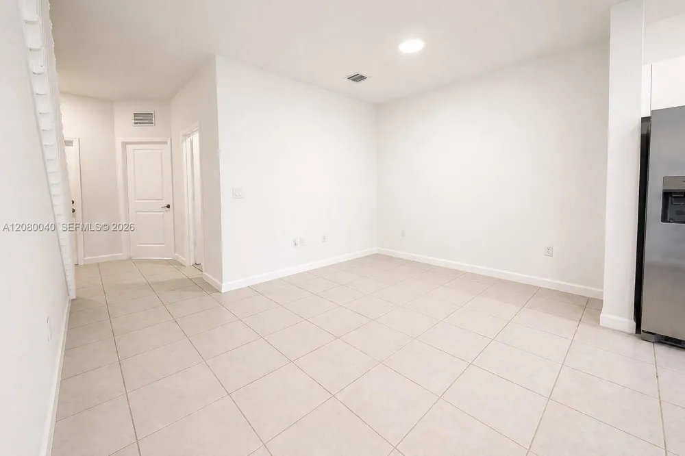 883 NE 211th St #883 Miami, FL 33179