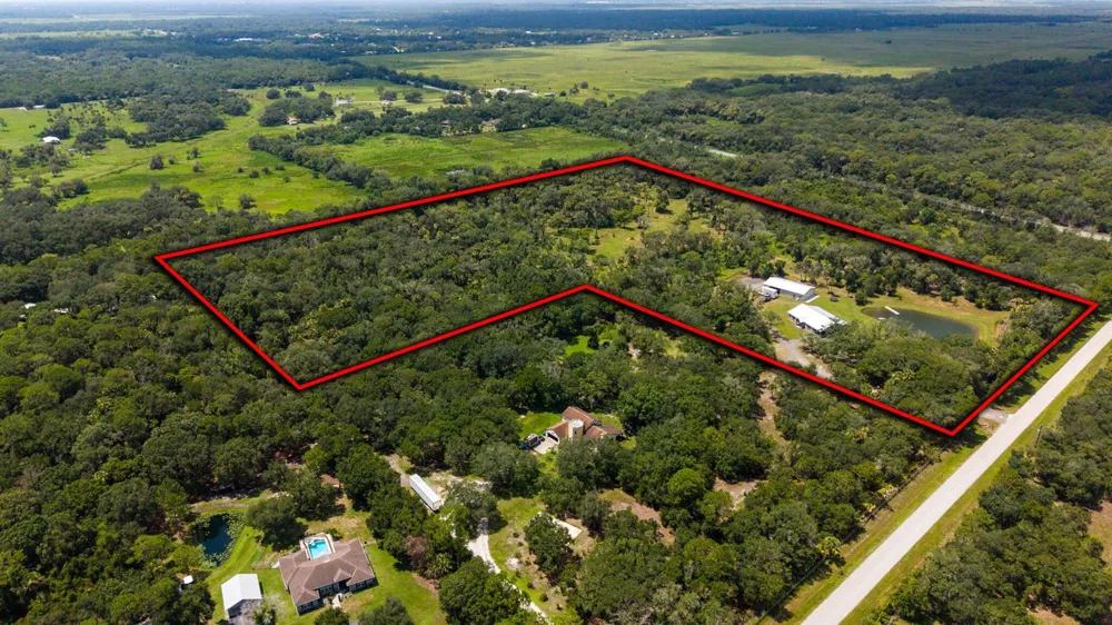 1112 NE 131st Lane Okeechobee, FL 34972