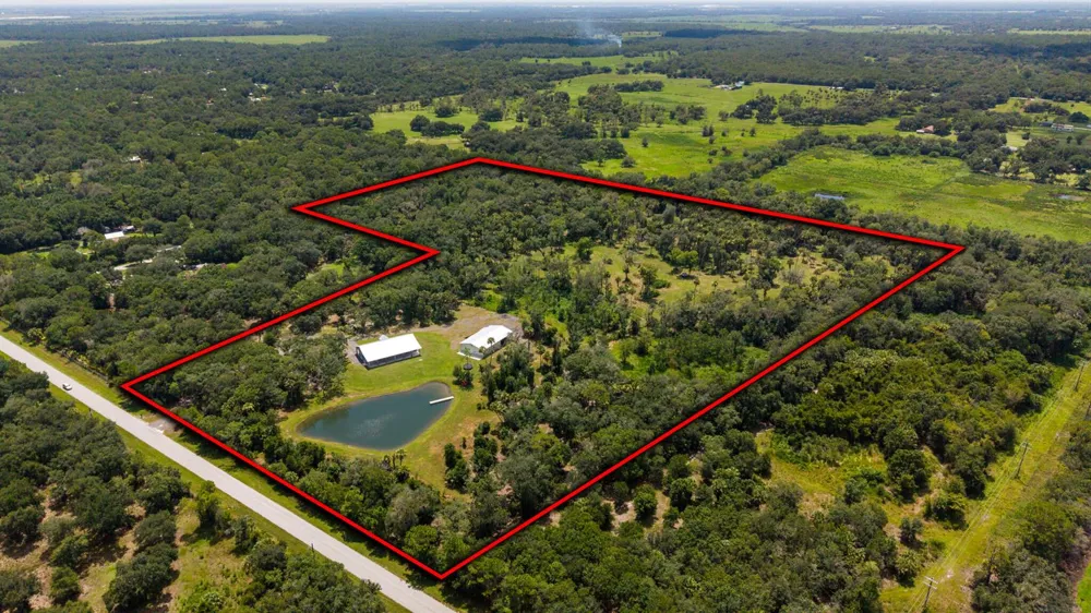 1112 NE 131st Lane Okeechobee, FL 34972