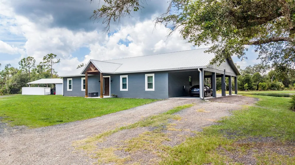 1112 NE 131st Lane Okeechobee, FL 34972