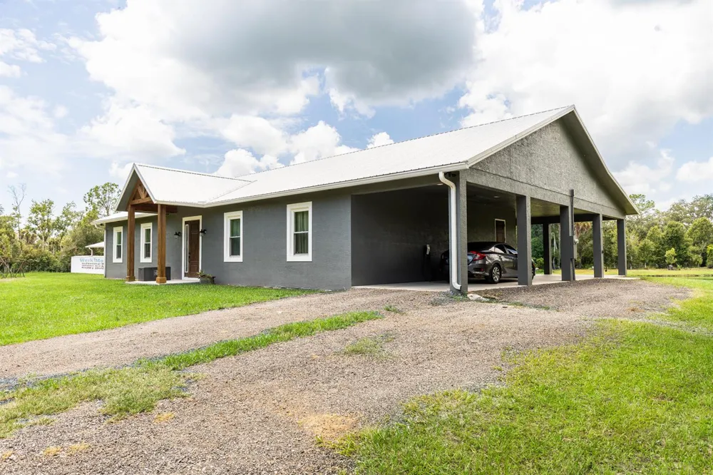 1112 NE 131st Lane Okeechobee, FL 34972