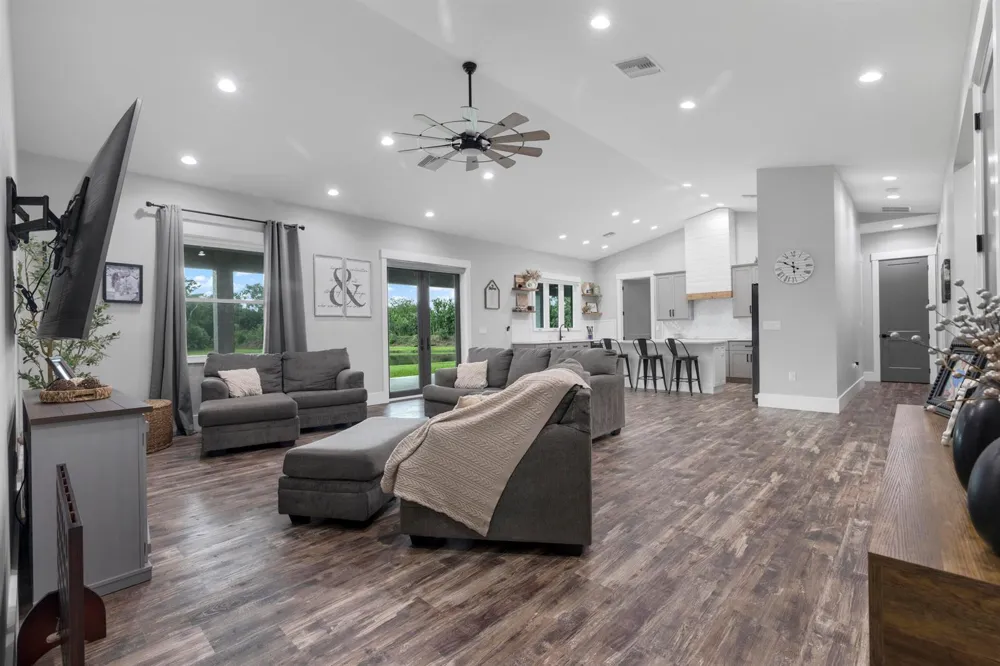 1112 NE 131st Lane Okeechobee, FL 34972
