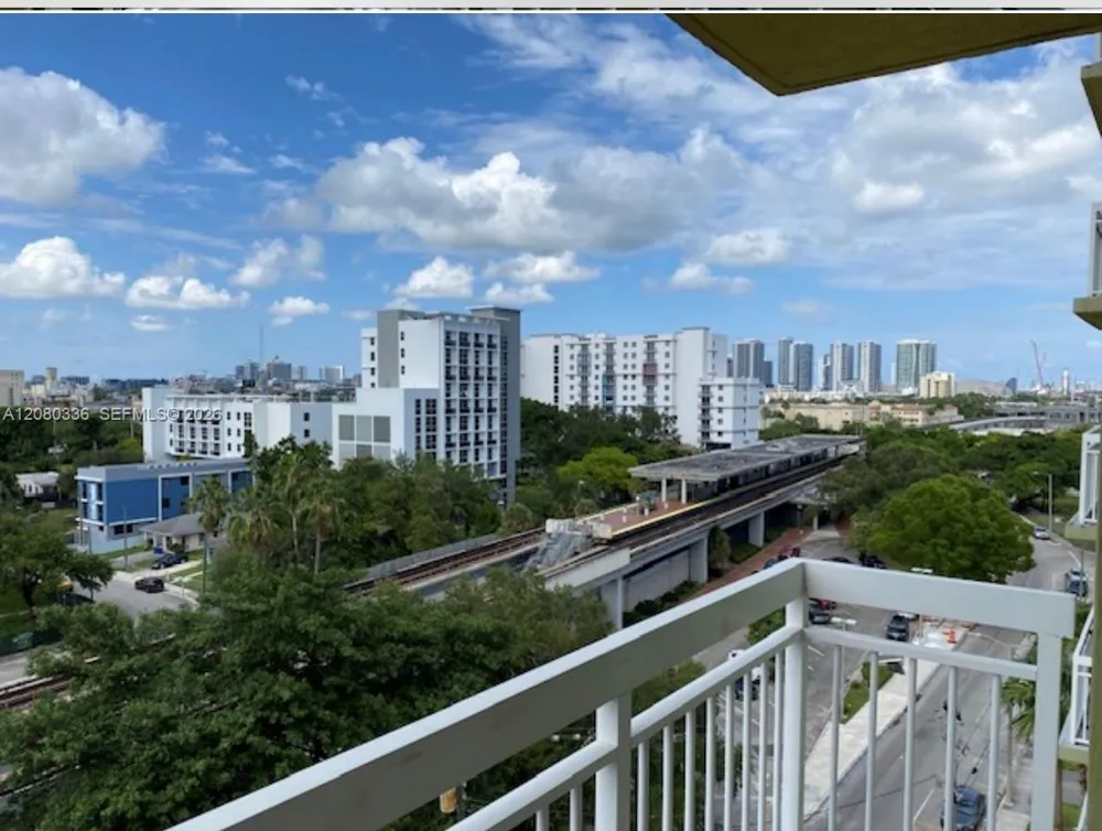 816 NW 11th St #902 Miami, FL 33136