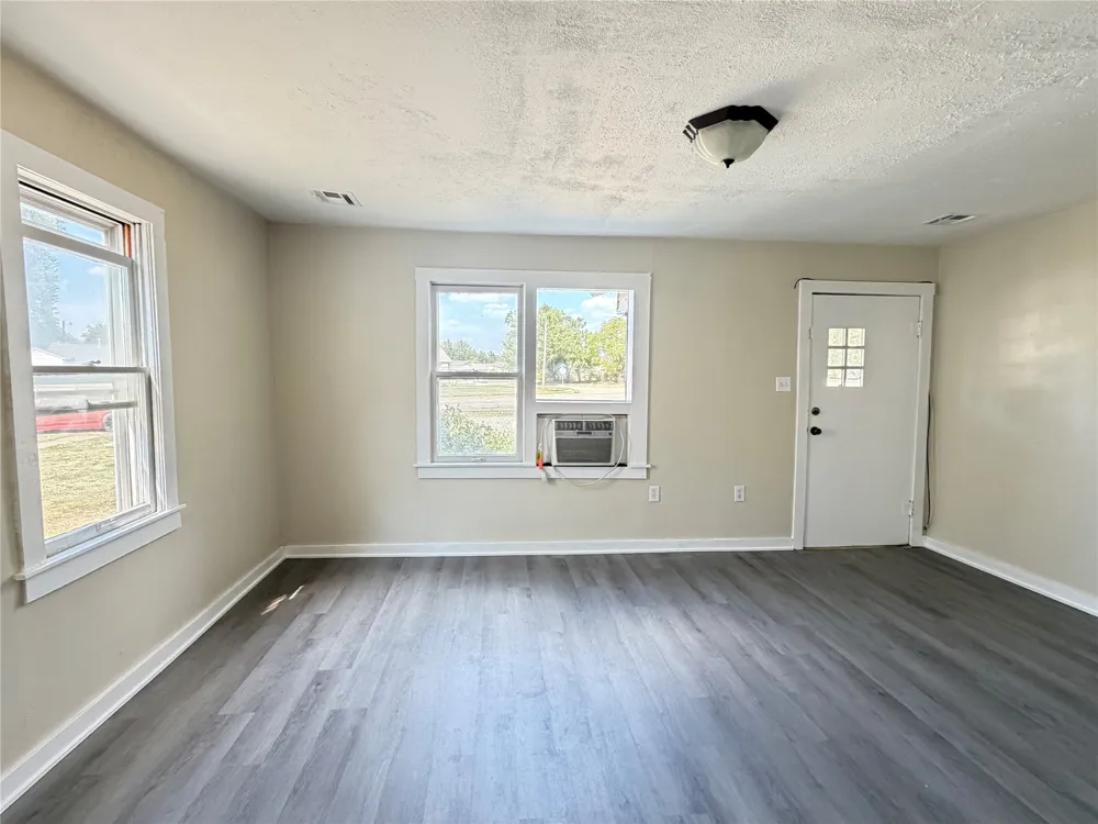 1809 Delaware Muskogee, OK 74403