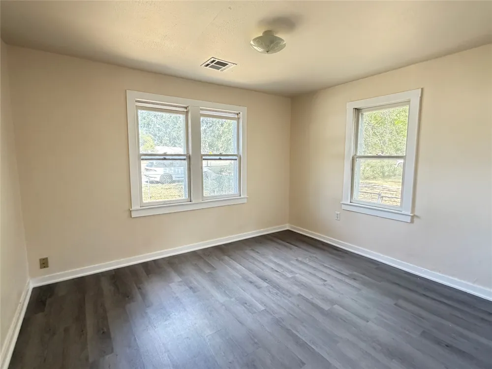 1809 Delaware Muskogee, OK 74403