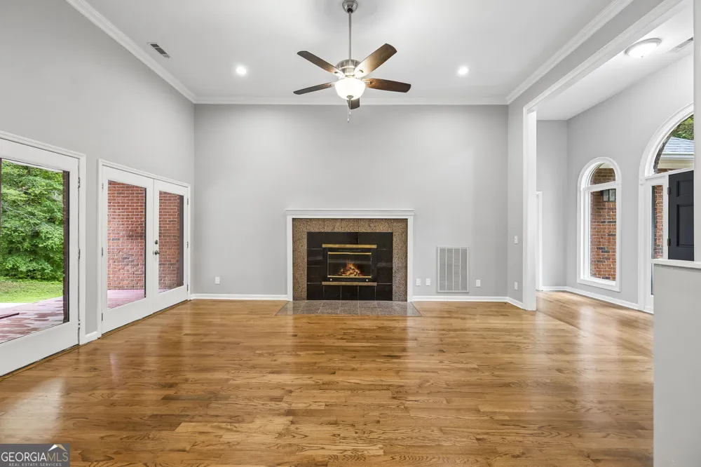 502 Shire CT Dalton, GA 30720