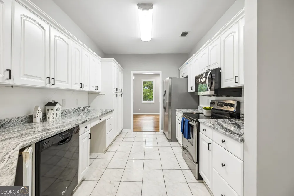 502 Shire CT Dalton, GA 30720