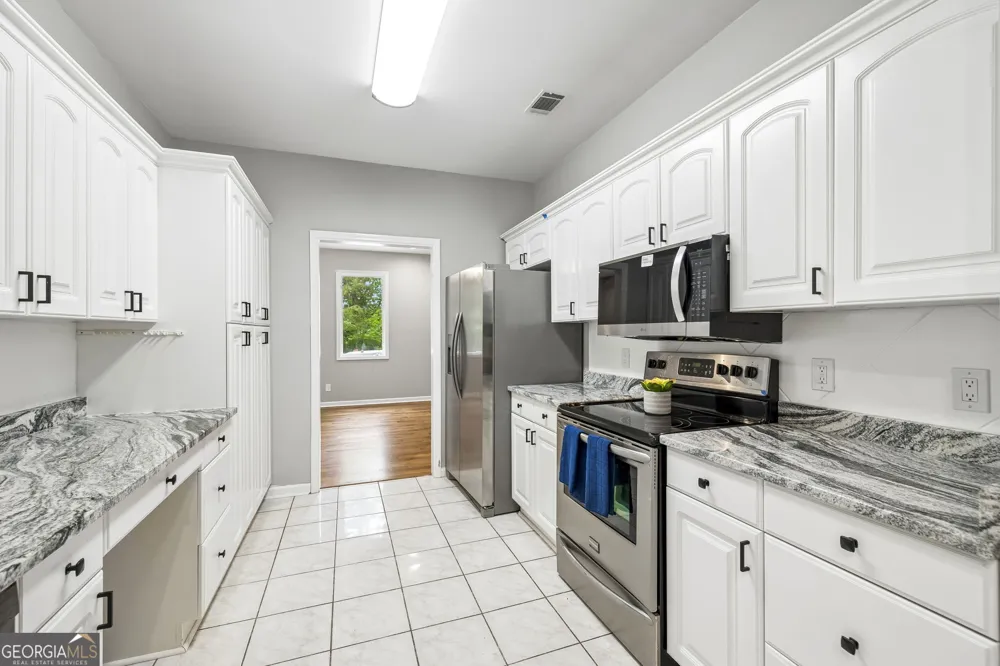 502 Shire CT Dalton, GA 30720
