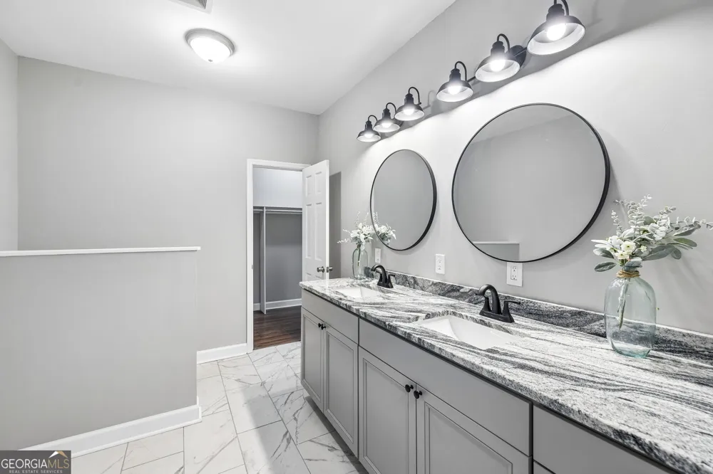 502 Shire CT Dalton, GA 30720