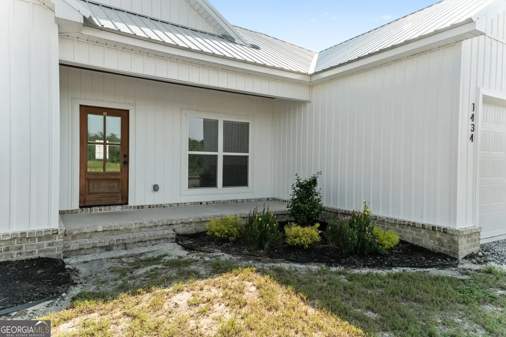 1434 Paris AVE Swainsboro, GA 30401