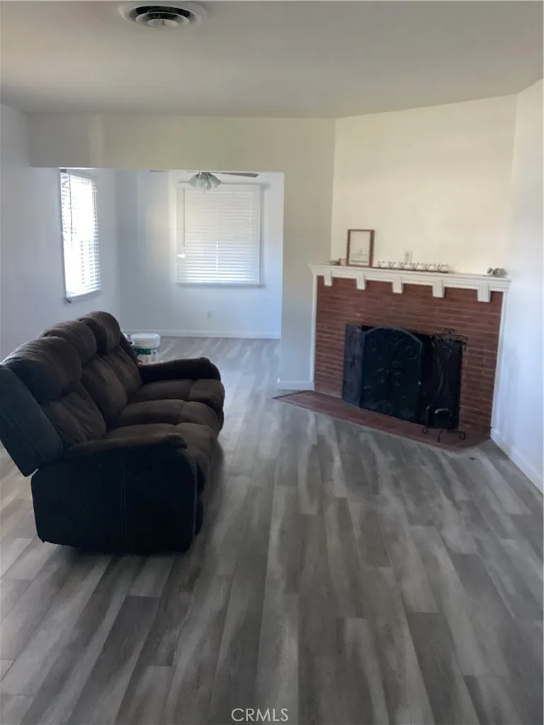5011 Granada Riverside, CA 92504