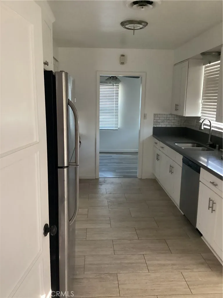 5011 Granada Riverside, CA 92504